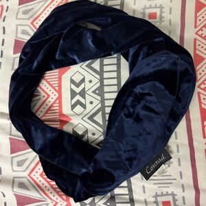Luxurious Navy Blue Velvet Scarf (New)